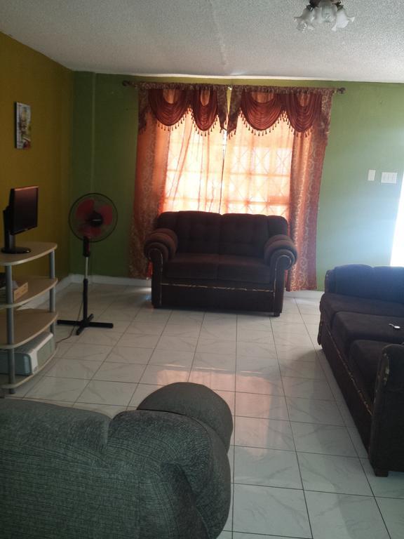 Impeccable Guest Rooms 2 Kingston Quarto foto