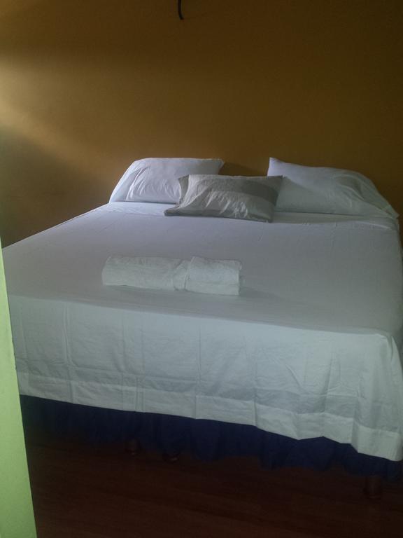 Impeccable Guest Rooms 2 Kingston Quarto foto